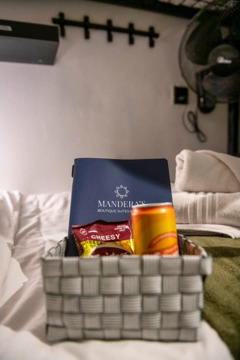 Bed, Food and drinks, Bedroom, bunk bed