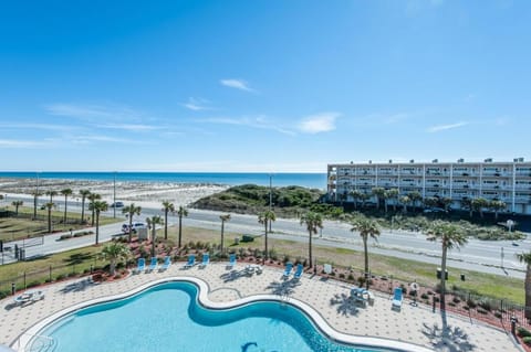 Emerald Dolphin unit 610 House in Pensacola Beach