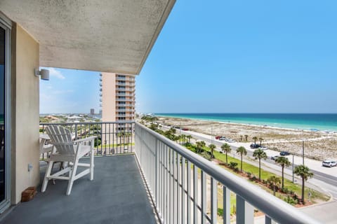 Emerald Dolphin unit 610 House in Pensacola Beach
