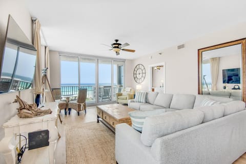 Emerald Dolphin unit 610 House in Pensacola Beach