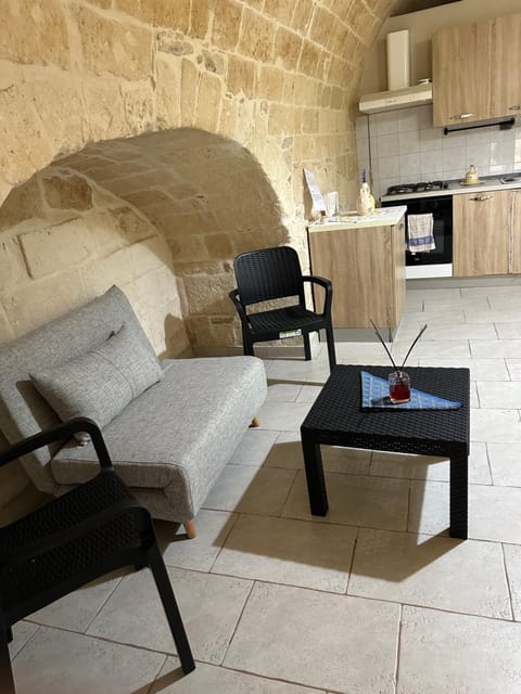 futura home centro storico 5 minuti da Bari House in Bari