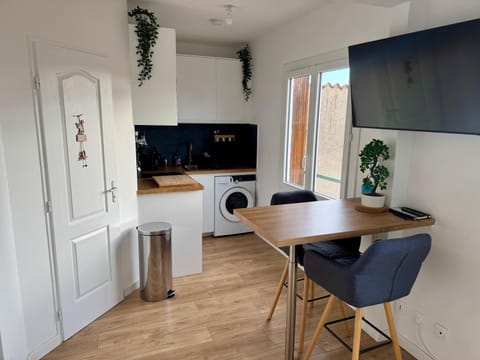 TV and multimedia, Living room, Dining area, washing machine, kitchen