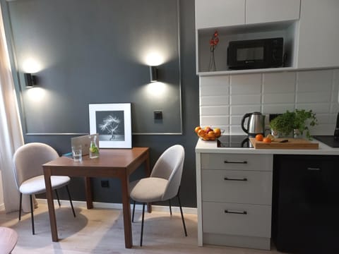 Kitchen or kitchenette, Living room, Dining area, minibar