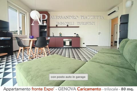 Food close-up, Kitchen or kitchenette, Living room, Photo of the whole room, Seating area, Dining area, stove