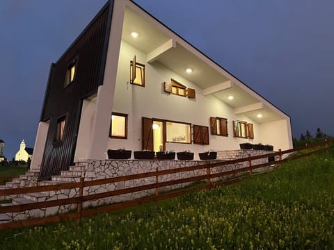 Divine House Villa in Montenegro