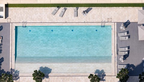 Pool view, Swimming pool, sunbed