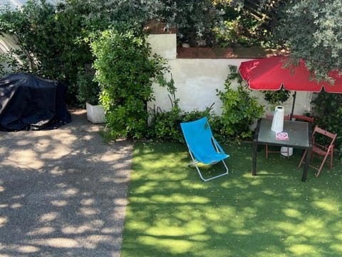 Property building, Patio, Spring, Garden, Garden view