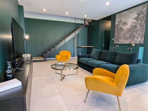 TV and multimedia, Living room, air conditioner