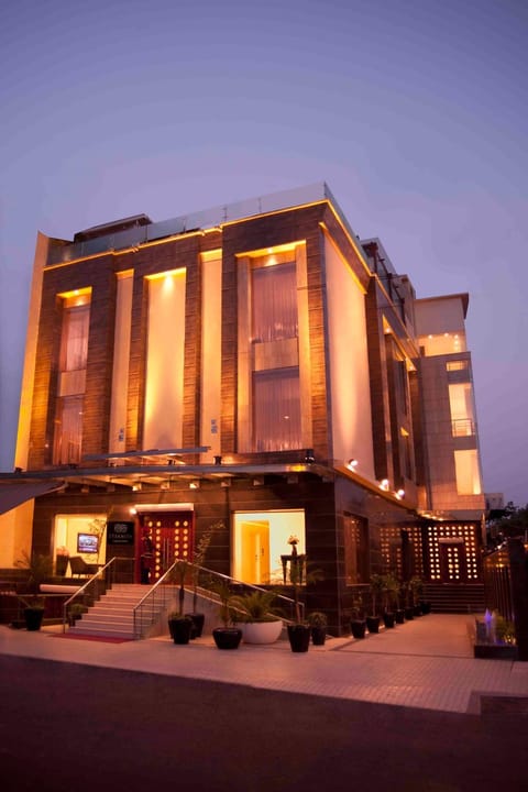 Property building, Facade/entrance