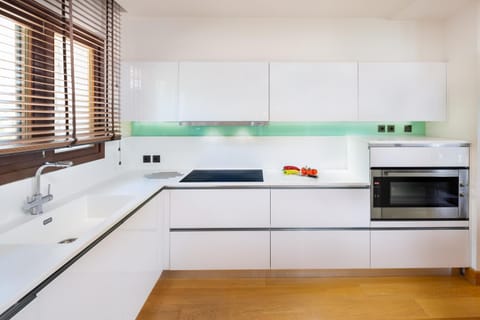 pet friendly, stove, kitchen