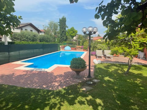Garden, Pool view, Swimming pool, Swimming pool, sunbed