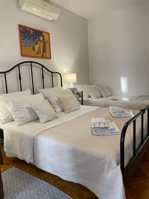 Studio apartment with swimming pool Apartment in Dubrovnik-Neretva County