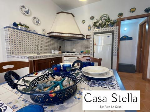 Dining area, kitchen
