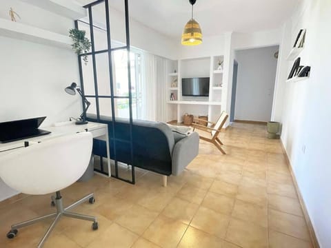 TV and multimedia, Living room, hair dresser