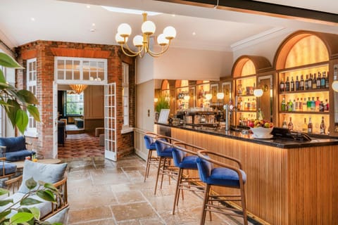 Lounge or bar, Drinks