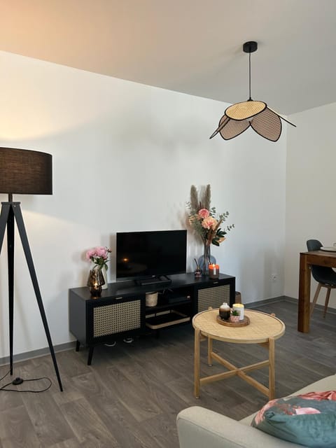 appartement balnéo-centre ville et parking Apartment in Moulins