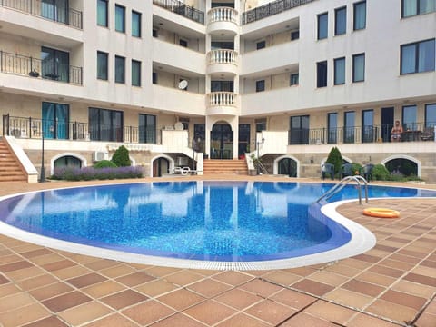 Property building, Swimming pool