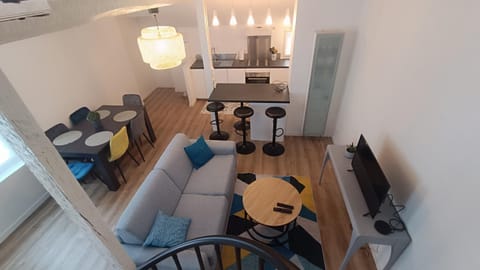 Living room, Photo of the whole room