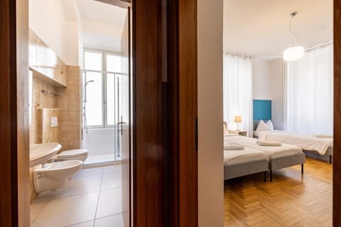 Mia Rooms - Room with Private Bath Bolzano Center Apartment in Bolzano