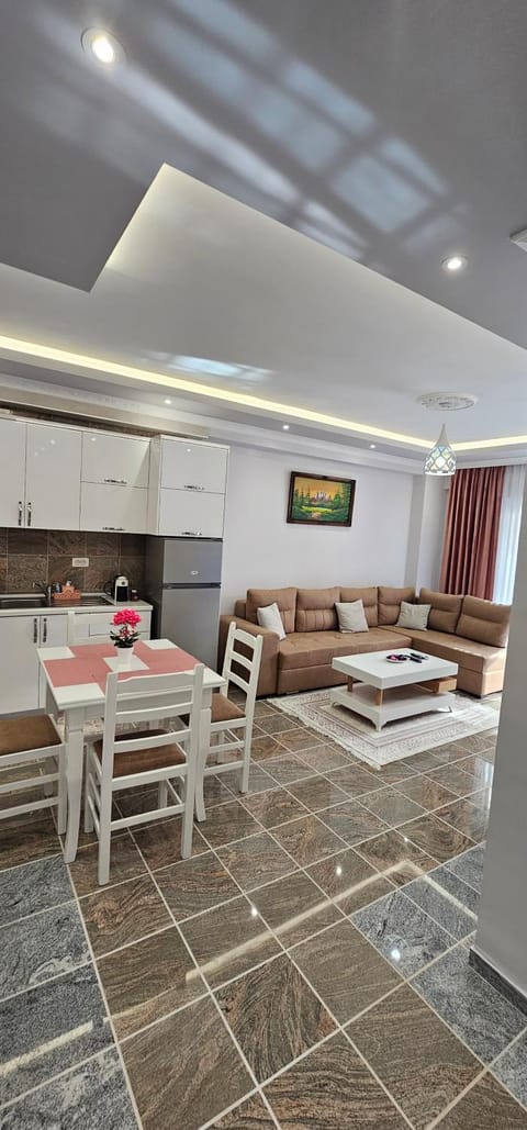 Fishta Apartments Q5, 21 Apartment in Montenegro