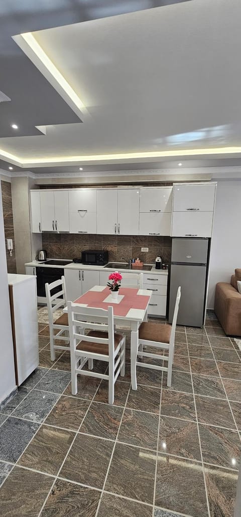 Fishta Apartments Q5, 21 Apartment in Montenegro