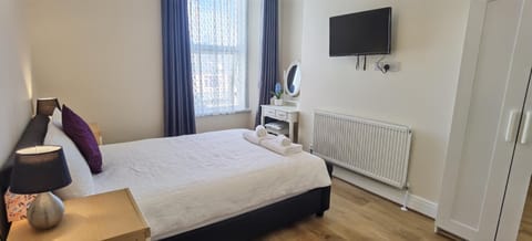 Comfy 2 bedroom Apt in central location, Newly Refurbished Apartment in Plymouth