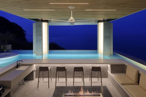 Living room, Pool view