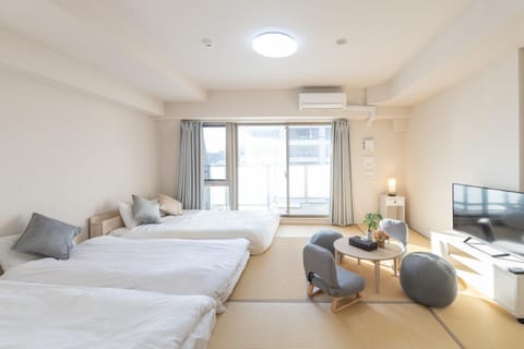 TV and multimedia, Photo of the whole room, Bedroom