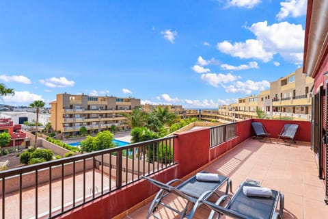 Property building, View (from property/room), Balcony/Terrace, sunbed