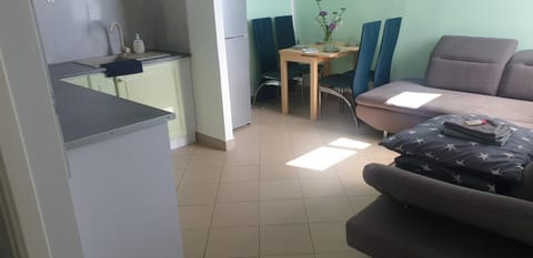 Kitchen or kitchenette, Living room, Seating area