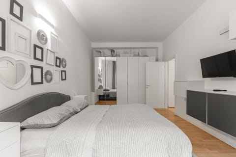 Bed, Bedroom, wardrobe