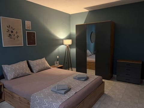 Bed, Bedroom, wardrobe