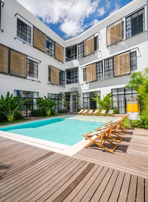 Property building, Swimming pool