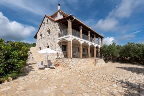 Property building, Day