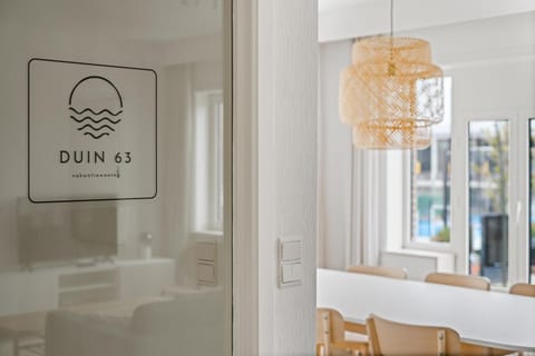 Living room, Decorative detail, Dining area