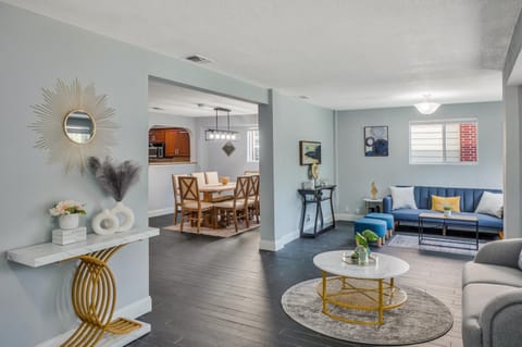 Facade/entrance, Living room