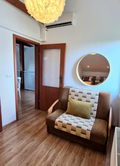 Cozy Apartament Country 7persons close to airport Apartment in Krakow