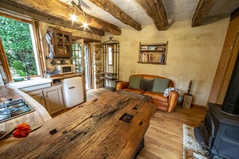 Gîte La Maisonnette La Petite Joulinie House in Auvergne-Rhône-Alpes