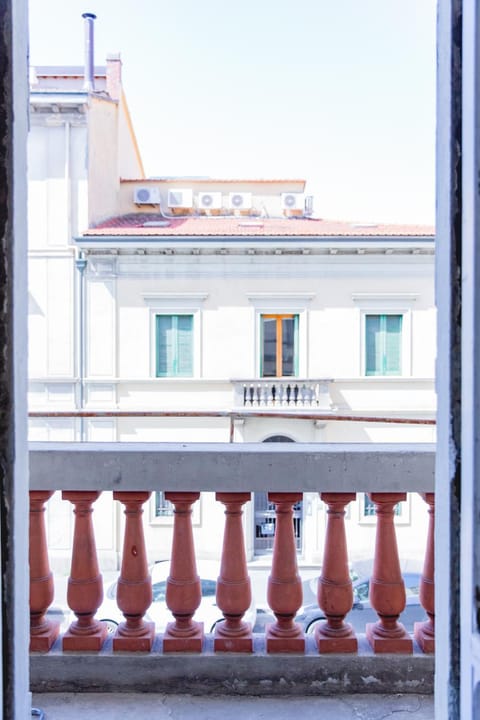 Big Apartment Outside Ztl Zone Apartment in Florence