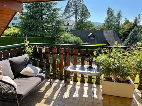Patio, Day, Natural landscape, Garden, View (from property/room), Balcony/Terrace, Living room, Garden view
