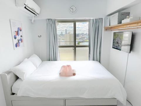 Bed, Photo of the whole room, Bedroom, air conditioner