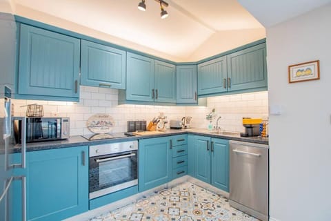 Cosy Retreat in The City Centre House in Galway