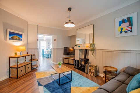 Cosy Retreat in The City Centre House in Galway