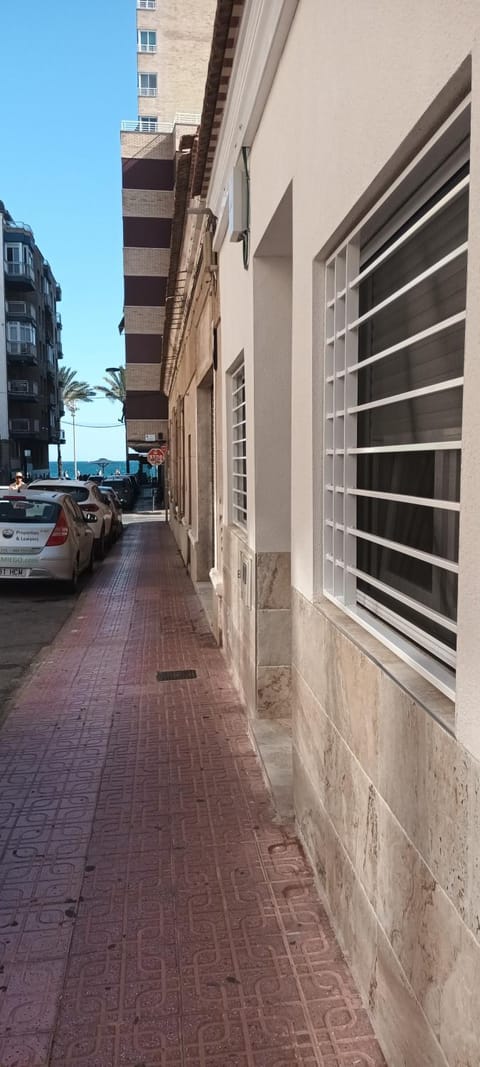 Facade/entrance