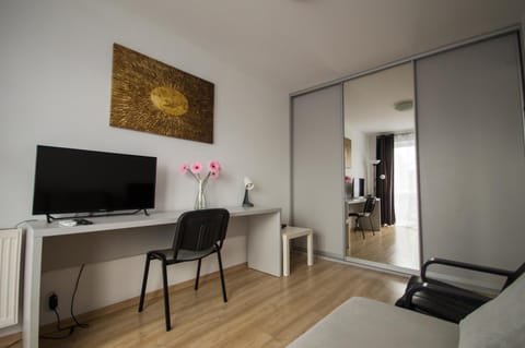 Communal lounge/ TV room, TV and multimedia, Evening entertainment