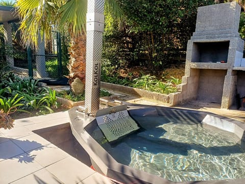 Garden, Hot Tub, Hot Tub