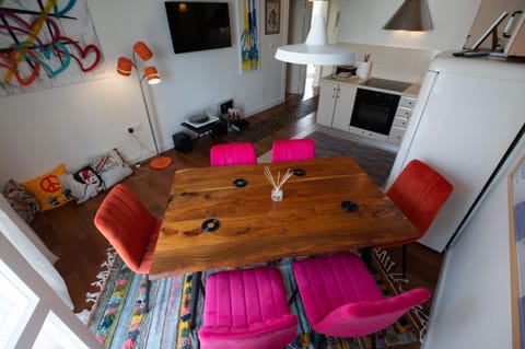 TV and multimedia, Kitchen or kitchenette, Seating area, Dining area, Evening entertainment, minibar, oven, pet friendly, stove