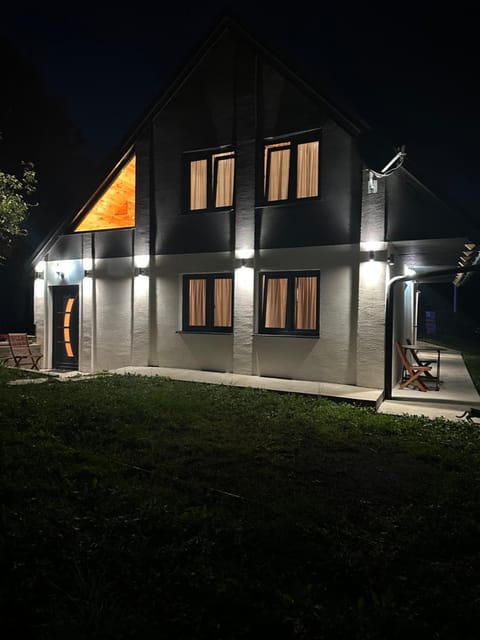 Blue Village Lux Bed and Breakfast in Montenegro