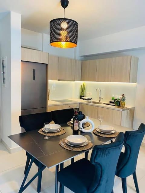 New 2BD aprt with Shared Rooftop Pool D3 Apartment in Kallithea