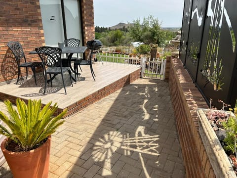 Patio, Day, Garden, View (from property/room), Balcony/Terrace, Garden view